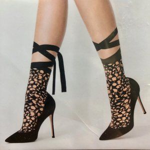 Wolford Amelia Lace Socks (S, 5-7)